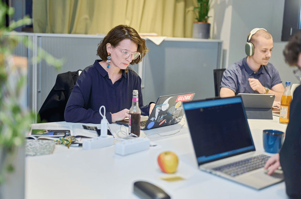 Flex Desk for More Freedom